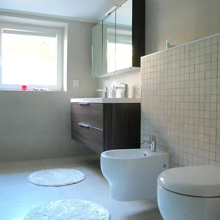Spacious Apartment *